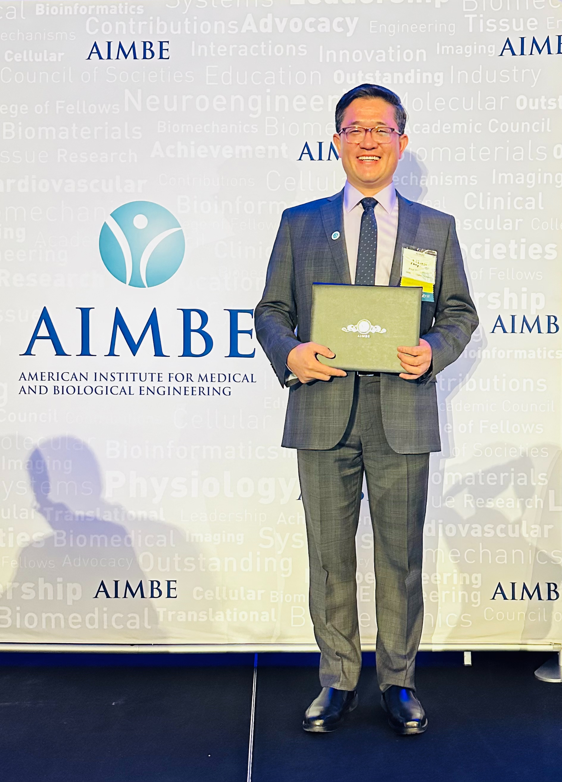 AIMBE Inducts Aijun Wang into College of Fellows for Outstanding Contributions
